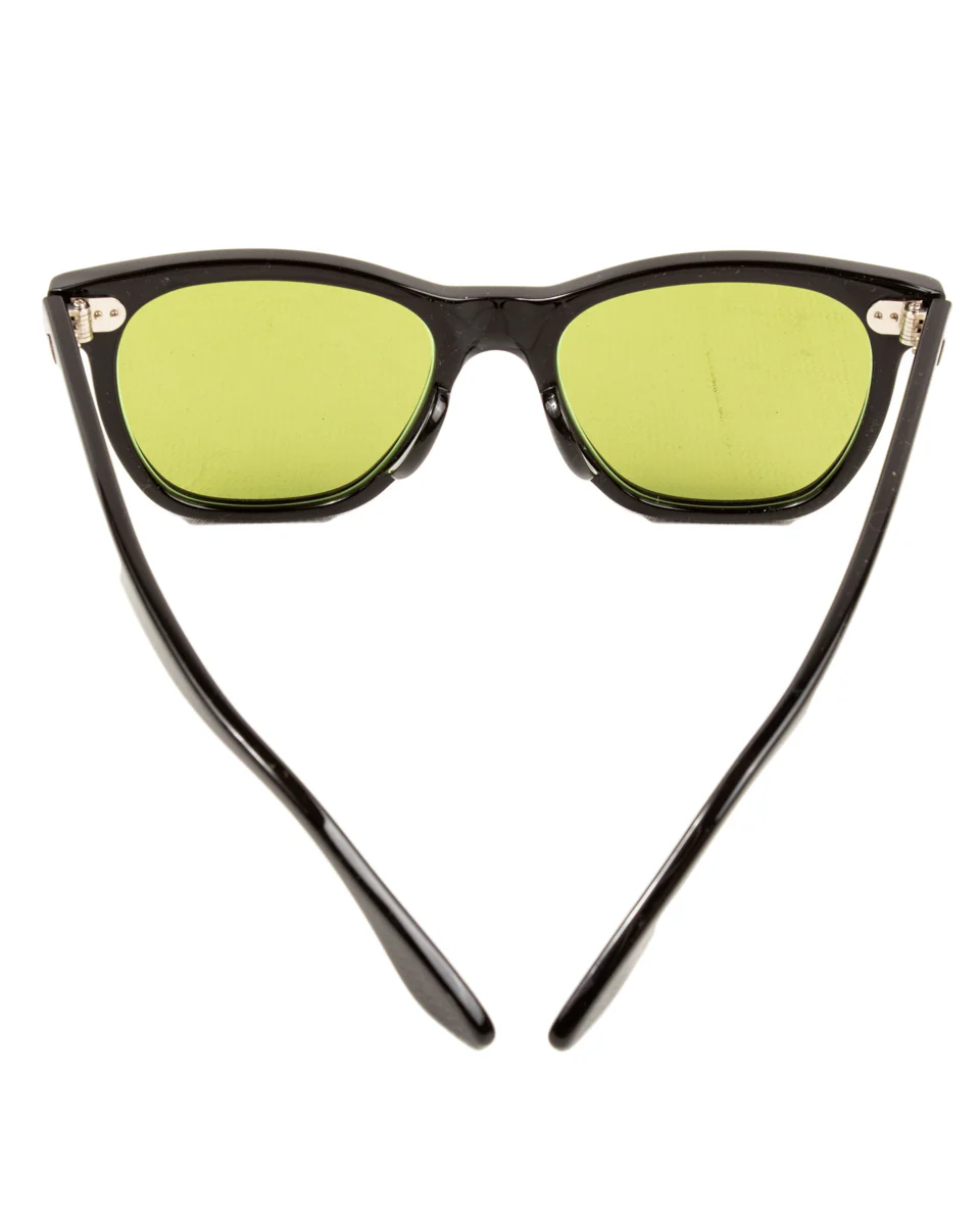 Geyser / Black Frame - Green 2 Geyser / Black Frame - Green