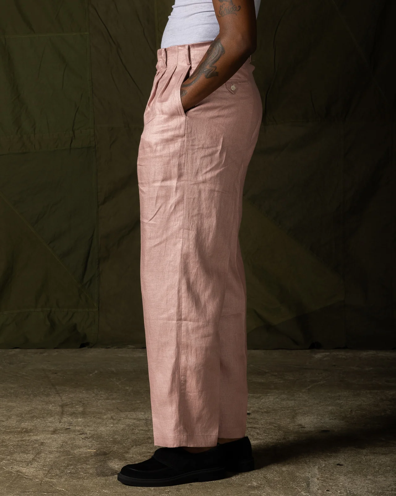 Double Pleats Linen Trousers - Pink 4 Double Pleats Linen Trousers - Pink