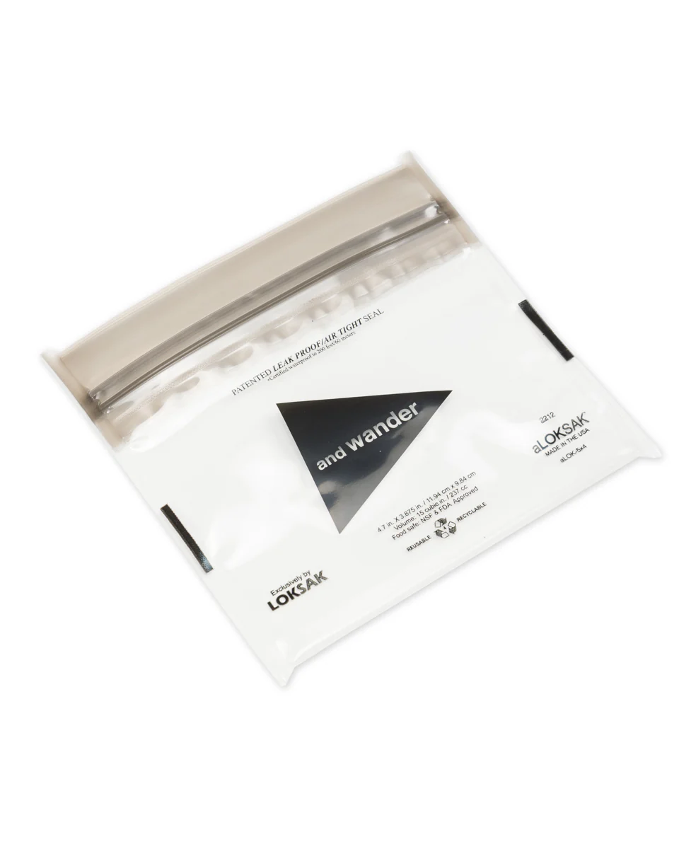 LOKSAK x and wander Waterproof Case 5 x 4 - Clear 2 LOKSAK x and wander Waterproof Case 5 x 4 - Clear